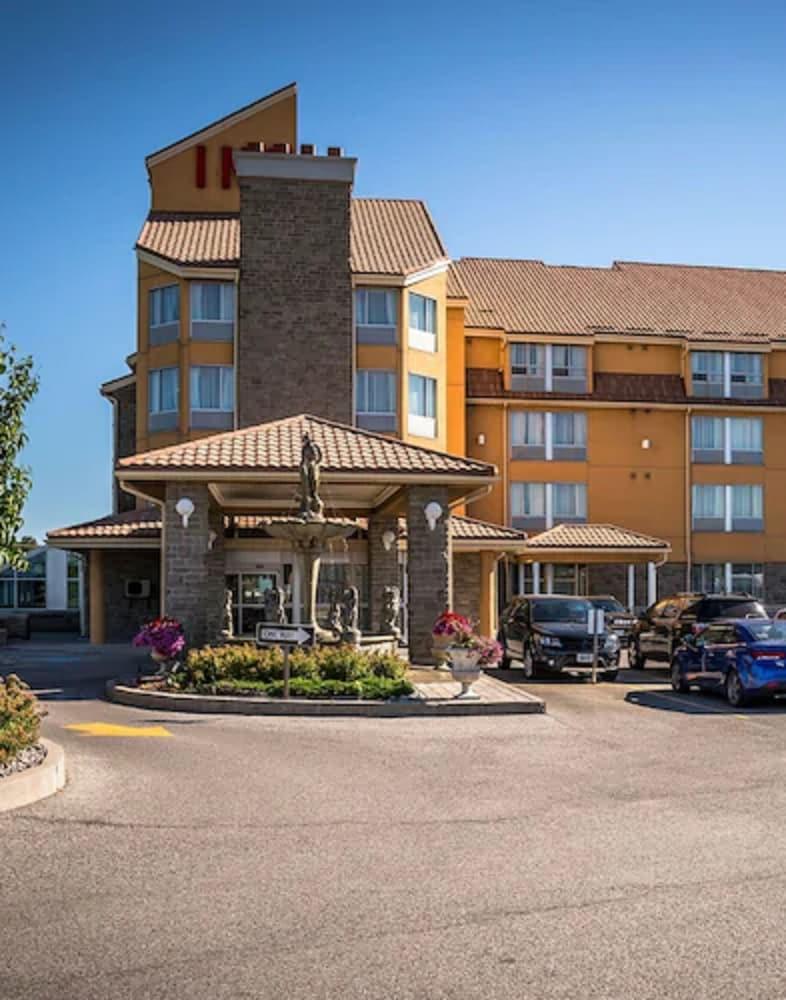 Monte Carlo Inn Barrie Exterior foto